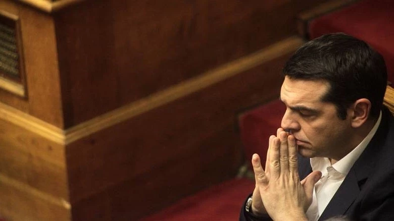 Μετράει αντίστροφα ο χρόνος για τον Αλέξη – Πρόωρες εκλογές «βλέπουν» ξένα ΜΜΕ – «Ολο και πλησιάζουν λόγω Σκοπιανού» – Ο Τσίπρας ψάχνει σωσίβιο